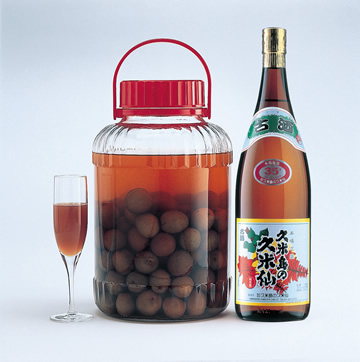 久米島の久米仙で造る果実酒