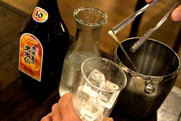 泡盛の美味しい飲み方 | 【公式】沖縄 泡盛・古酒の酒造所 久米島の久米仙