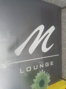 LOUNGE　M